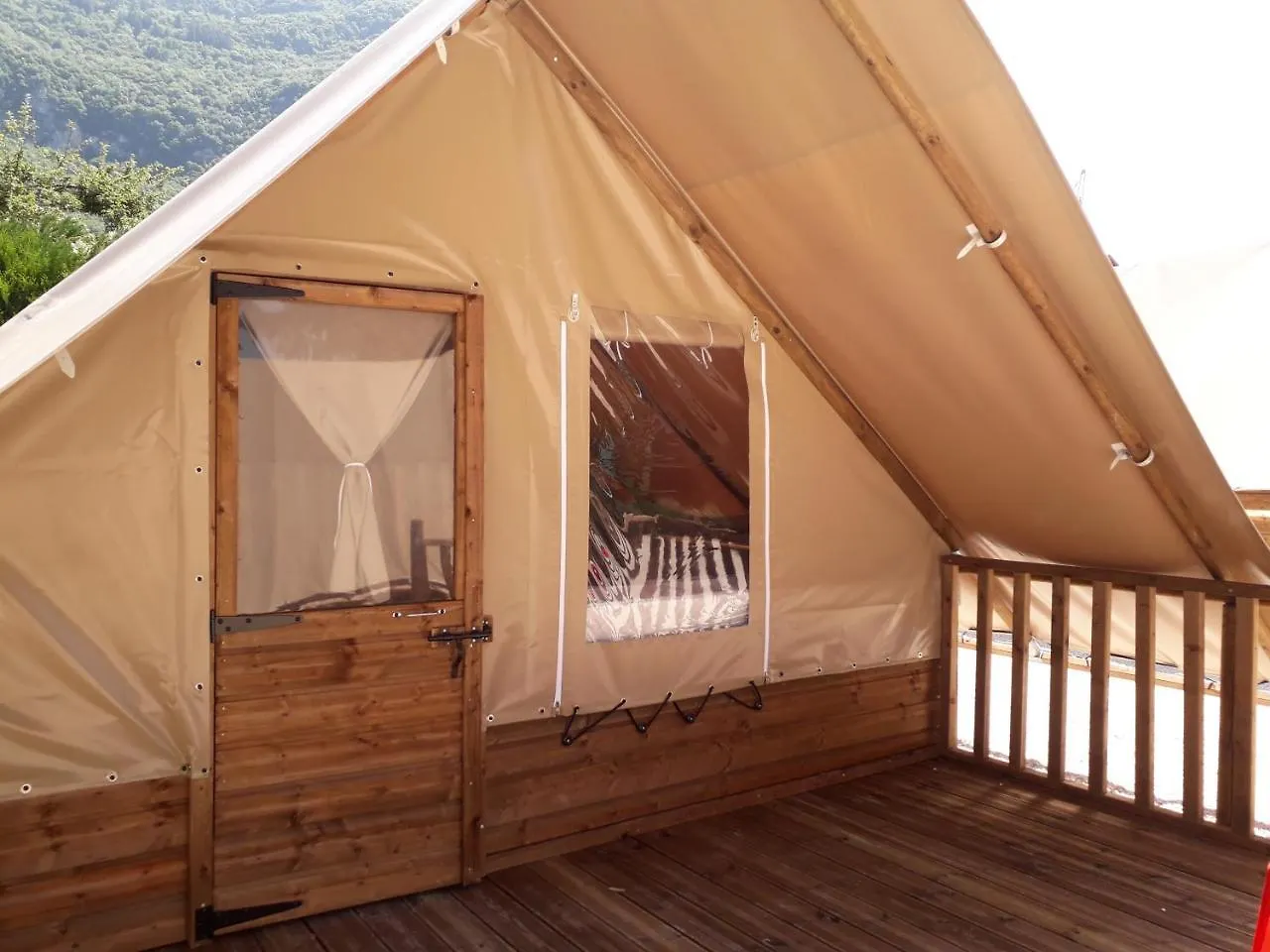 Camping Routes du Monde ATC Veyrier du Lac - Annecy  Veyrier-du-Lac